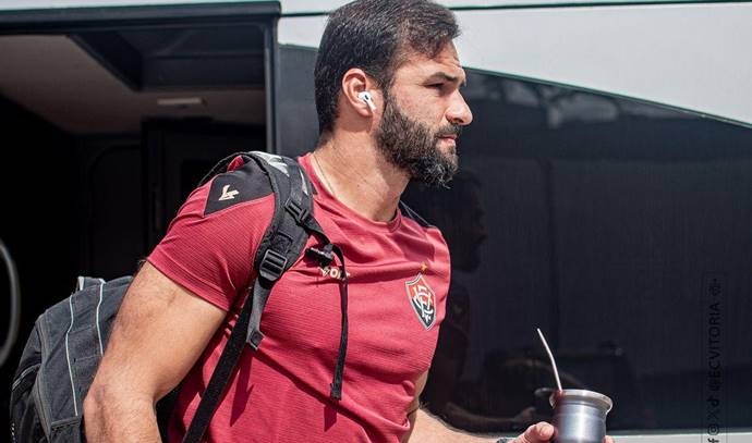Goleiro fará seu primeiro jogo pelo Vitória na Série A 2024