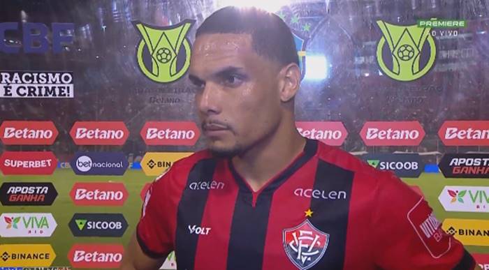 Zagueiro do Vitória vê derrota injusta: “Não condiz com o que foi o jogo”