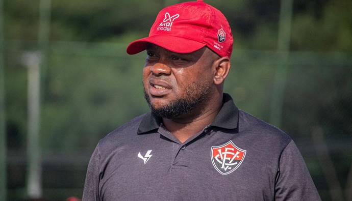 Vitória lamenta o falecimento de massagista da divisão de base