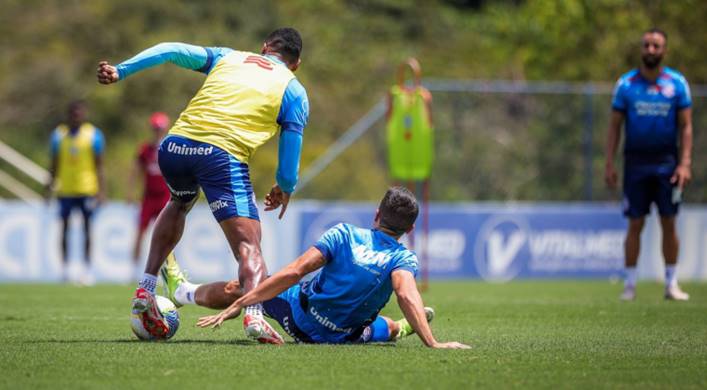 Bahia faz penúltimo treino antes de pegar o Flamengo; Acevedo treina normalmente