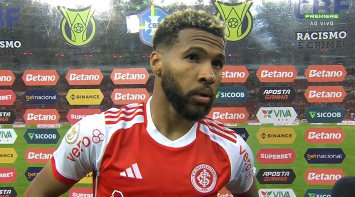 Atacante do Inter celebra gols contra o Vitória e vice-artilharia da equipe