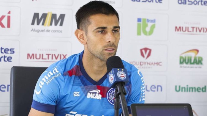 Acevedo se diz confiante para retornar aos gramados após 9 meses