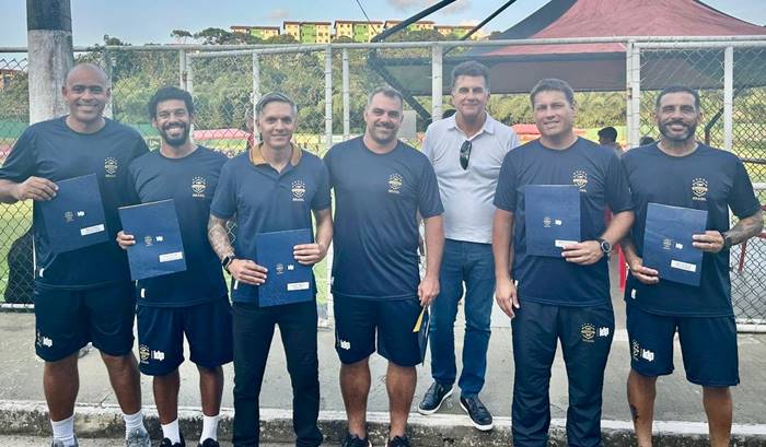 Profissionais da base do Vitória concluem curso da Licença A da CBF