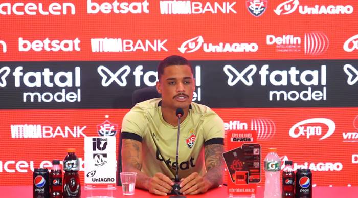 Janderson fala sobre relação com torcida do Vitória: ‘Levo numa boa’