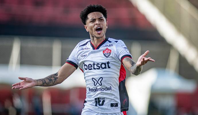 Vitória vence o Fluminense no Barradão e se desgruda do Z-4