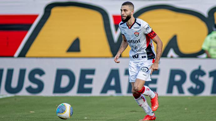 Wagner Leonardo espera um Vitória efetivo contra o Bragantino
