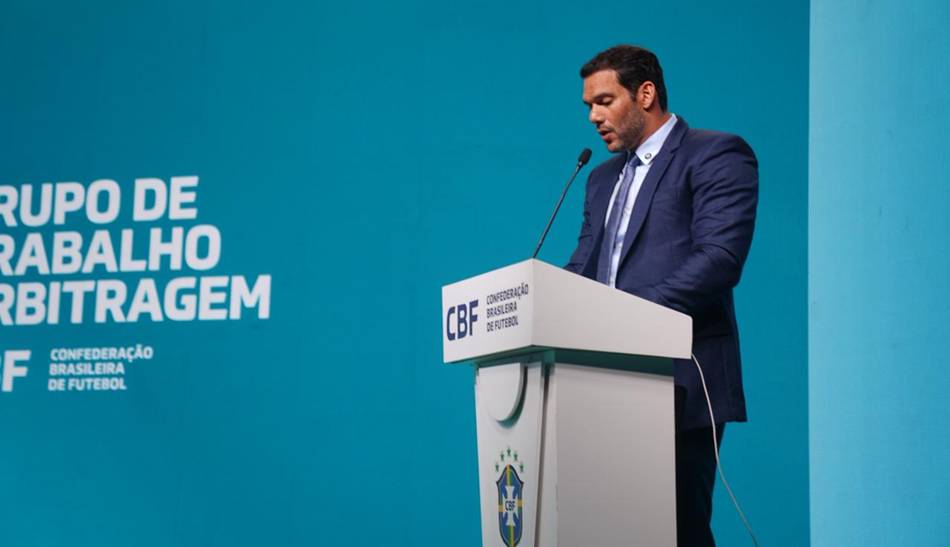 CBF anuncia programa de profissionalização da arbitragem