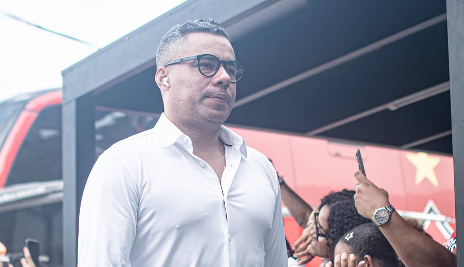 Jair Ventura fala sobre baixas e frisa: ‘Estamos no limite financeiramente’