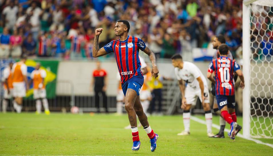 Ceni comenta fase artilheira de Jean Lucas após 3 gols em dois Ba-Vis